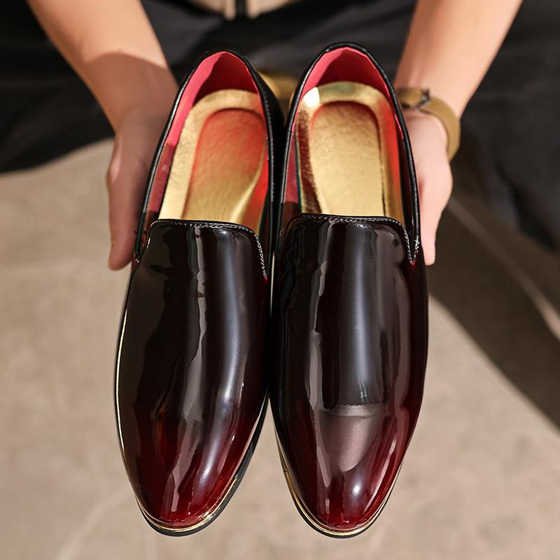 New Arrival Fashion Dress Shoes For Men Pointed Glossy Patent Leather Slip On Loafers Wedding Formal Footwear Zapatos Hombre