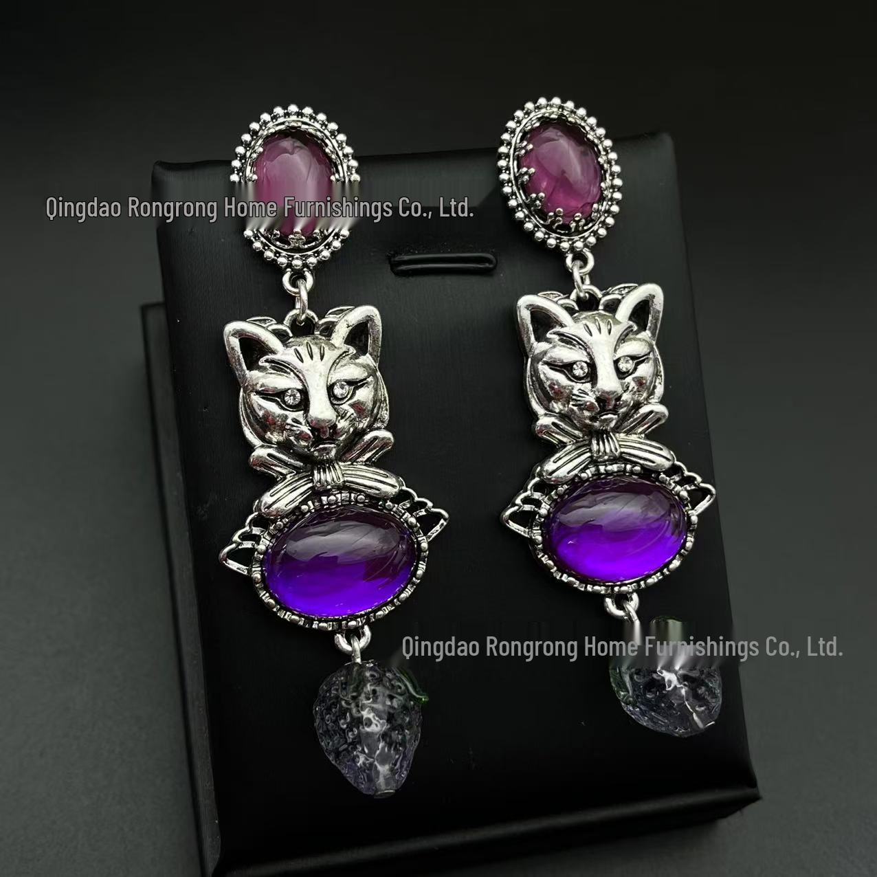 

Винтажные серьги-пусеты в виде кошек из египетского аметиста в стиле европейской тяжелой промышленности