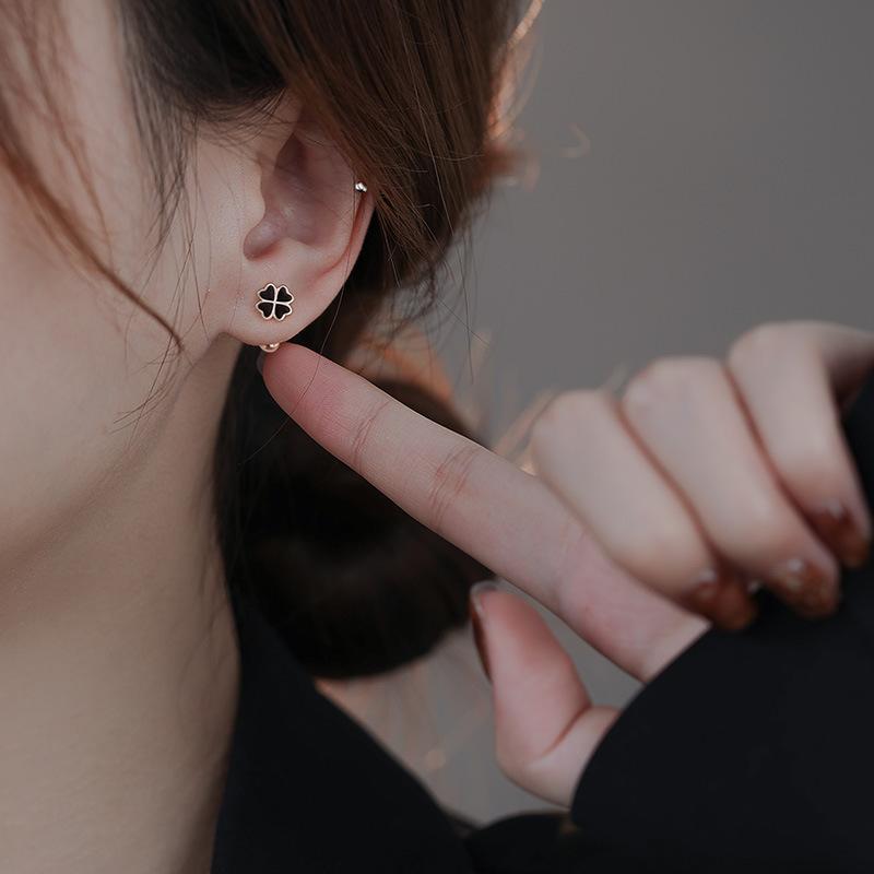 Black Love Clover Earrings Screw Earrings Women'S Small Delicate Epoxy Lucky Grass Earbone Nails