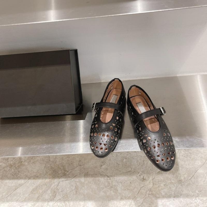 Height increase hollow hole ballet single shoes women's 2025 spring and summer new French small sandals round head Mary Jane shoes