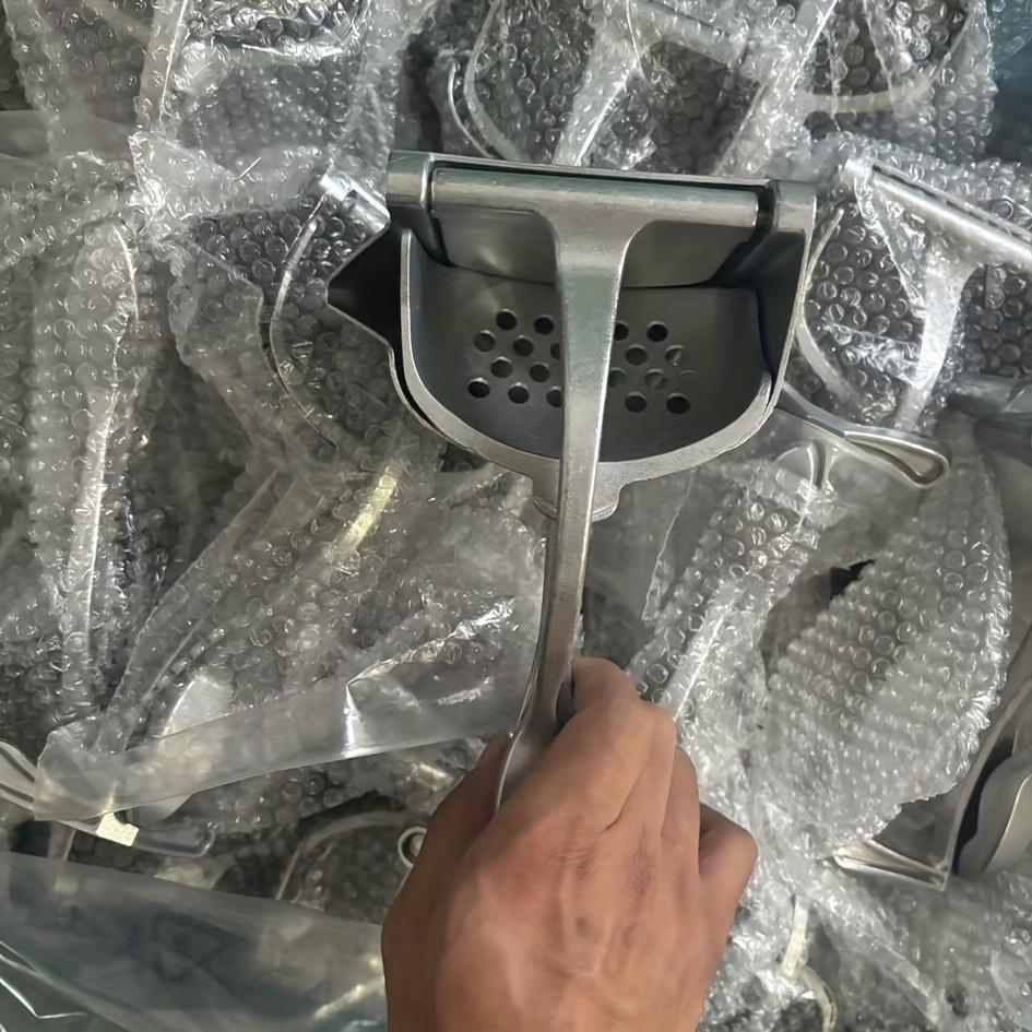 

Эта ручная соковыжималка сочетает в себе извлечение лимонного сока, функцию прессования фруктов и овощей разного объема. 1pc