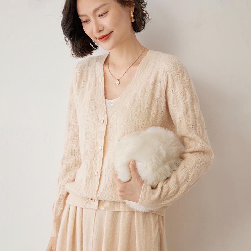Women's Versatile V-Neck Cashmere Cardigan - Soft, Skin-Friendly, Fashionable Long Sleeve Sweater