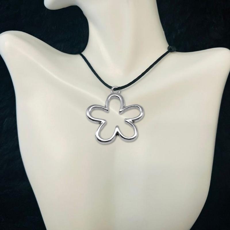 Popular Ancient Silver Alloy DIY Accessories Hollow Flower Pendants DIY Handmade Bracelet Necklace Earrings Materials