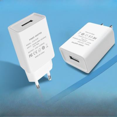 Carregador de Celular 5V2A Plugue USB Cabeça de Carregamento Europeia e Americana Adaptador de Energia Universal Multifuncional