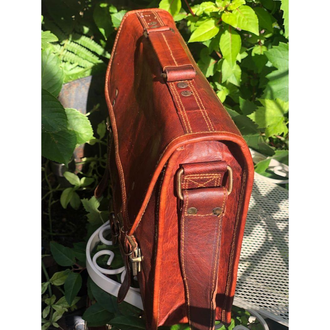 Сумка из коричневой кожи в деревенском стиле — фото 2