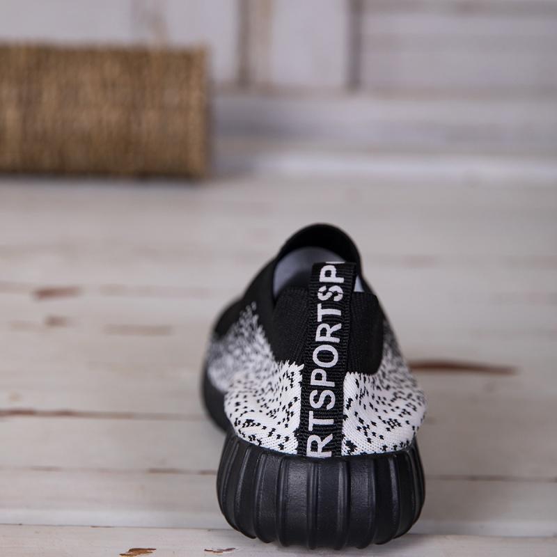 Women Knitted Flats Light Breathable Walking Shoes Comfortable Loafers Ladies Elastic Casual Sports Shoes Mesh Jogging Shoes