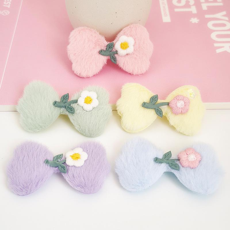 Women's Decorative Accessories: Embroidered Cartoon Flower Bowknot Fabric Patches for Clothing, Shoes, and Hats.