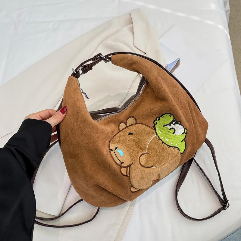 

Новая большая сумка-тоут Капибара Замшевая сумка через плечо Модная универсальная сумка на плечо с различными способами ношения Женская сумка