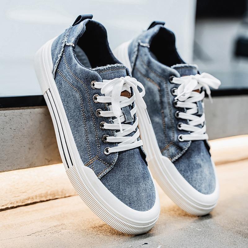 Mens Skateboarding Shoes 2026 New Low Cut Lace Up Casual Sneakers Thick Sole Cosy Breathable Street Trend Board Shoes for Men