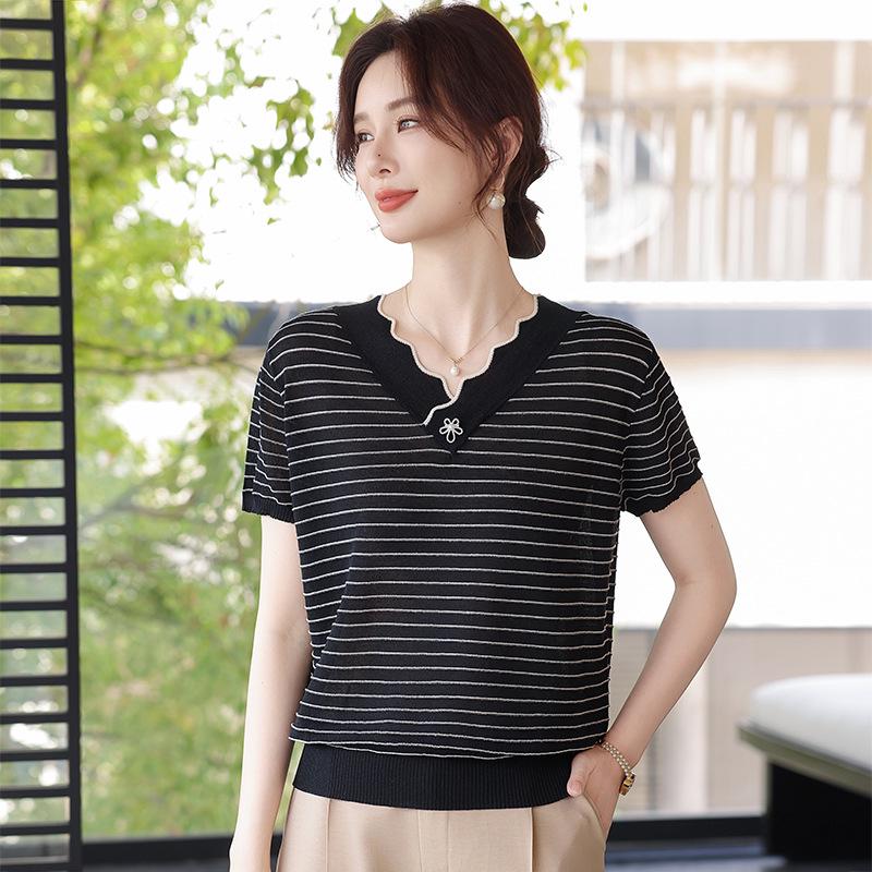 

Summer Striped Ice Silk T-Shirt for Young and Middle-Aged Women 3XL [recommended 140-160 catties]