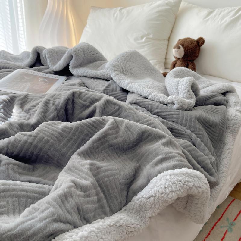 

Jacquard rabbit plush lambskin blanket solid color warm casual blanket skin-friendly lunch break single blanket 70x100cm зелёный