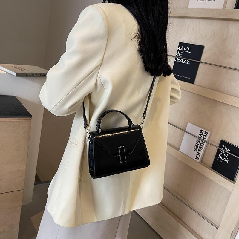 Fashion Small Hand Bag Women's New Oblique Span Commuter Small Square Bag