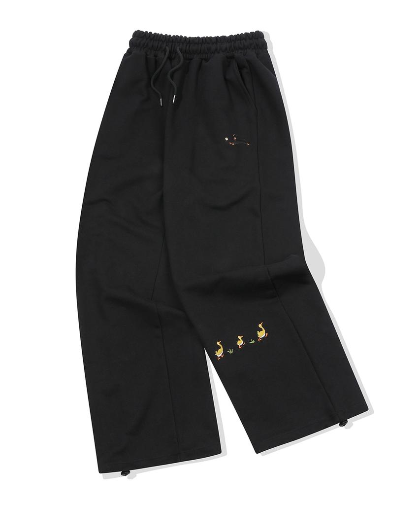 CPGN STUDIO Animal Stitch Sweatpants Black