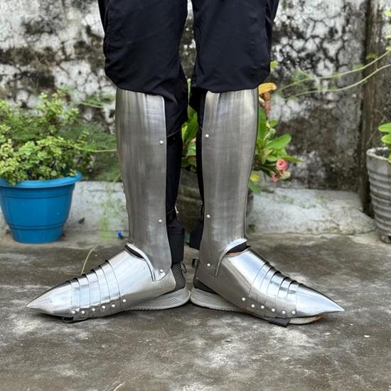 Medieval Gothic Knight Leg Armor  Steel Greaves  Sabatons for , Cosplay, and Fantasy Events