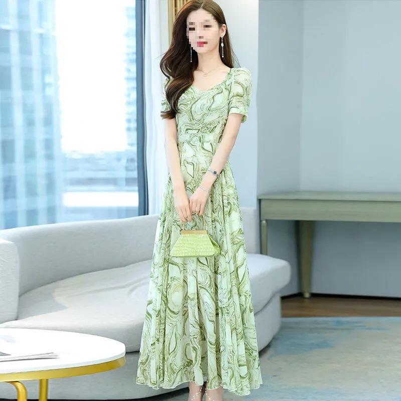 2026 Women's Summer Fashion: Short Sleeve Plus Size Slimming Dress with Printed Long Skirt