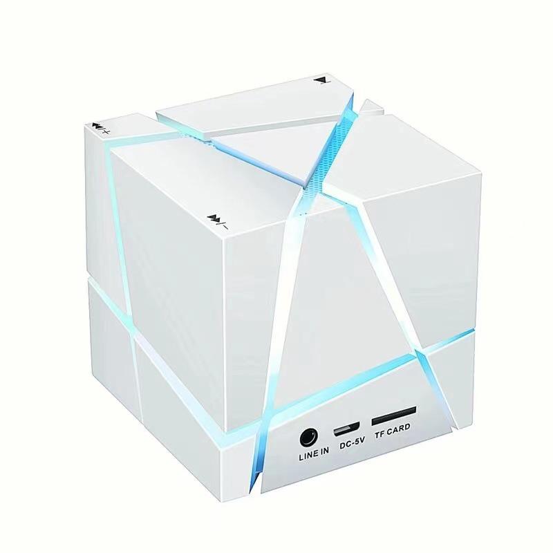 

Qone Магический куб Bluetooth мини-колонка с разноцветной подсветкой - Беспроводной сабвуфер с возможностью воспроизведения карт, идеальный подарок. белый