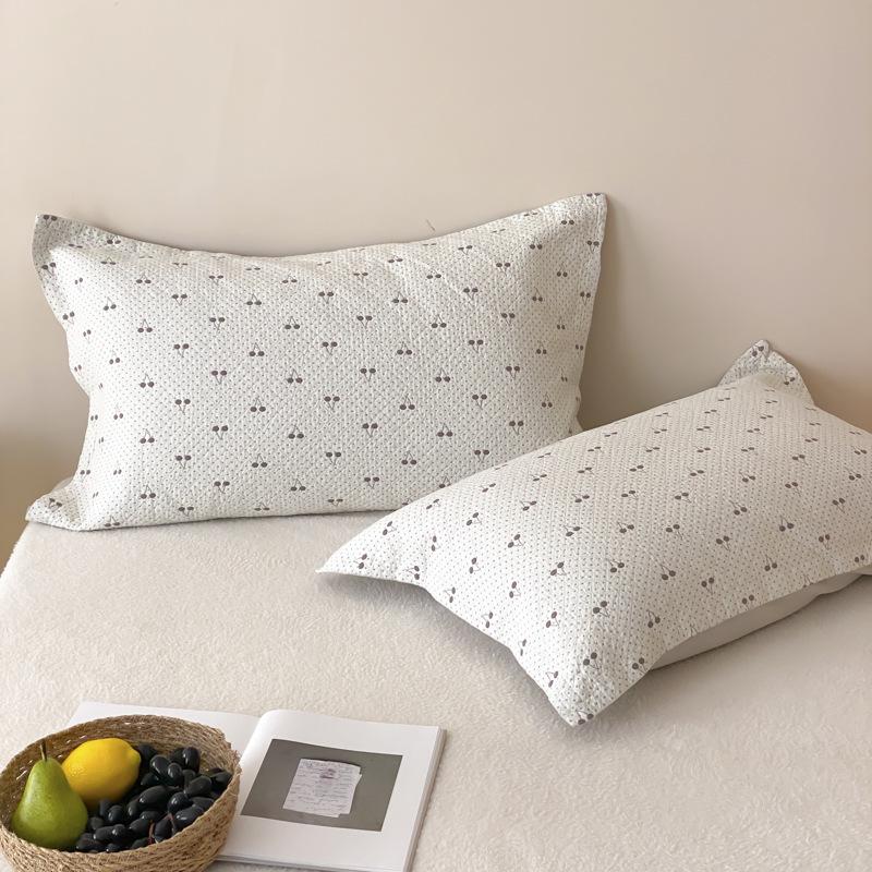 Cartoon Cotton Jacquard Pillowcase Set: 4-Layer Gauze, Soft, Breathable, Universal for All Seasons (Set of 2)