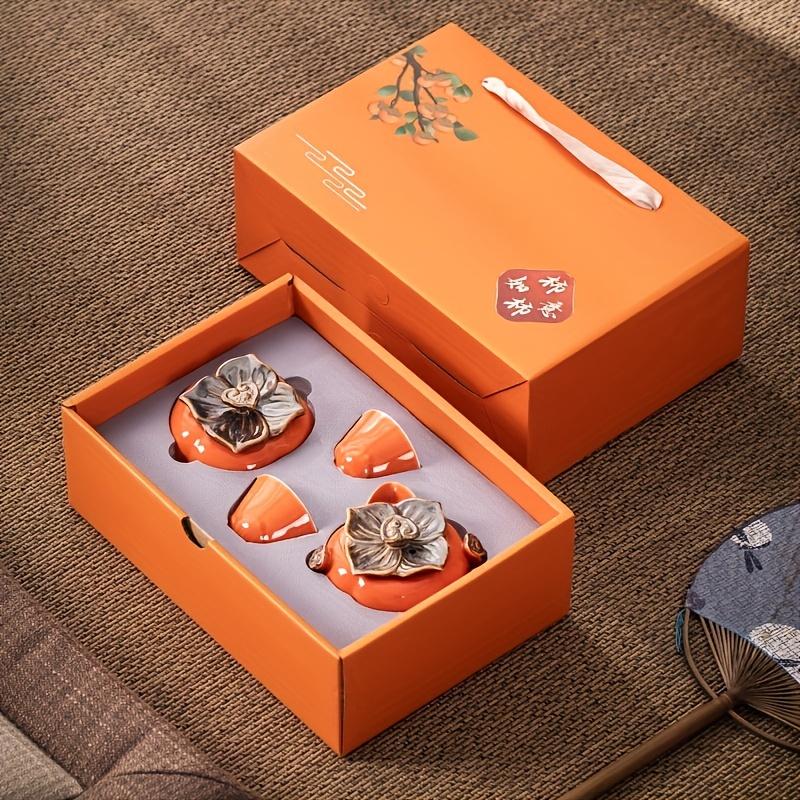 

Элегантный керамический чайный сервиз в праздничном стиле для любителей чая - портативный | Включает чайник, 2 чашки и банку для чая | Идеально подходит для путешествий и подарков Persimmon Tea Set