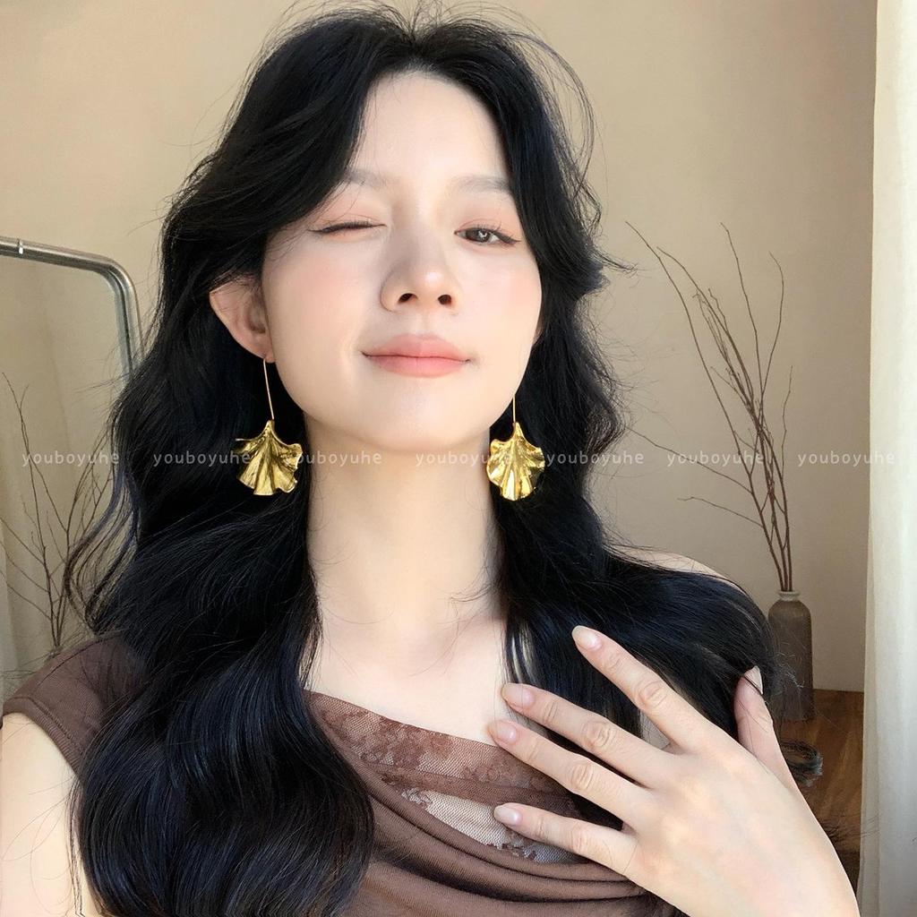 2025 Unique Design High-End European & American Ginkgo Leaf Dangle Earrings for Women