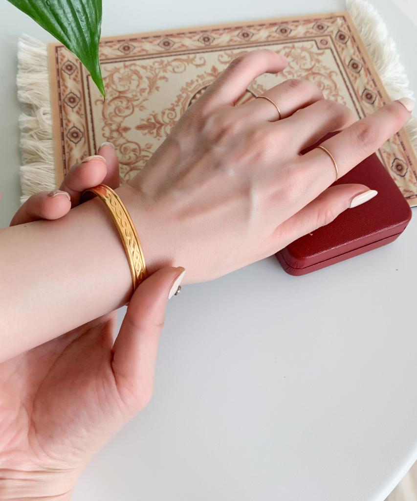 Sabona London G5 Gold-Plated Tudor Copper Bangle