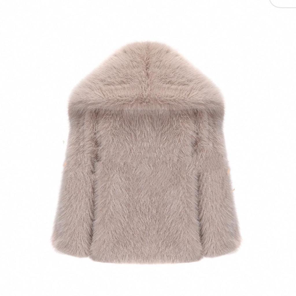Women's Eco-Friendly Faux Fox Fur Lapel Coat - Short, Loose Fit for Winter 2025.