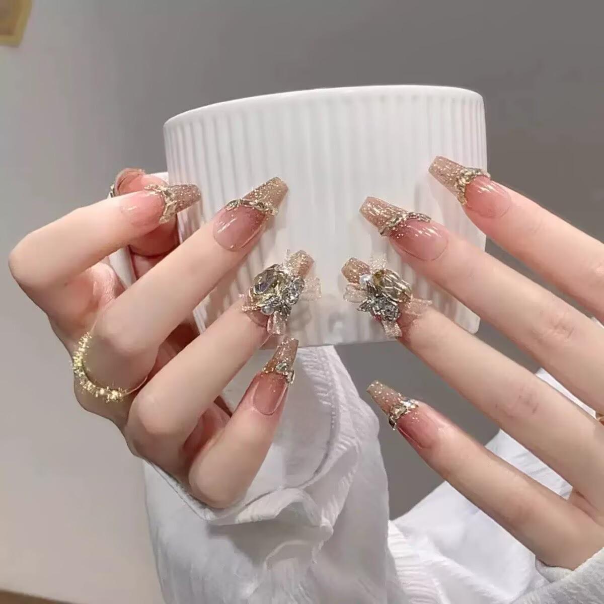 Elegant Organza Butterfly Gold Studded Manicure Wearable Nails Small