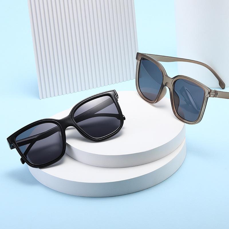 Korean Style Women's Trendy Square Frame Sunglasses 2023 - Large Frame Perfect for Selfies
