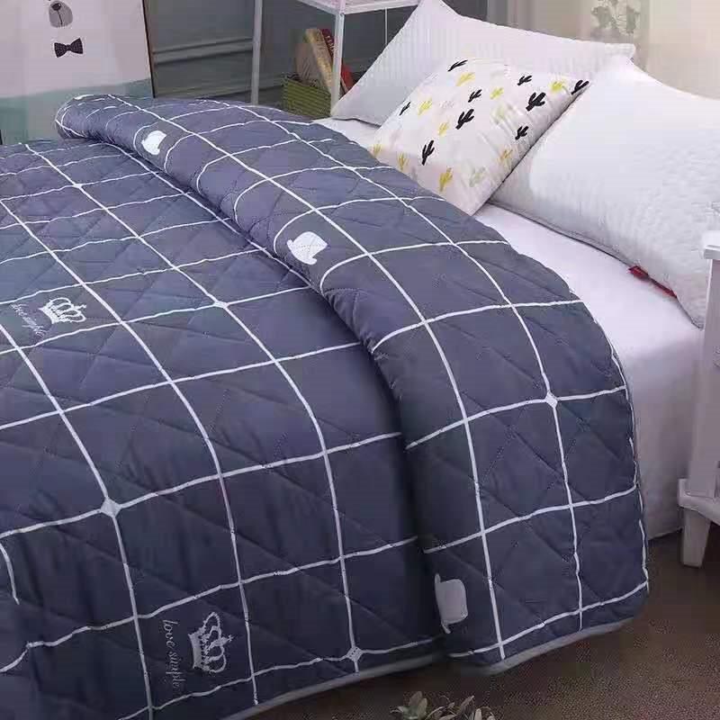 

Летнее одеяло с охлаждающим эффектом - Легкое, машинная стирка, идеально для общежитий и детей, универсально для весны и осени 70x100cm Random Nap Blanket (Too Small)