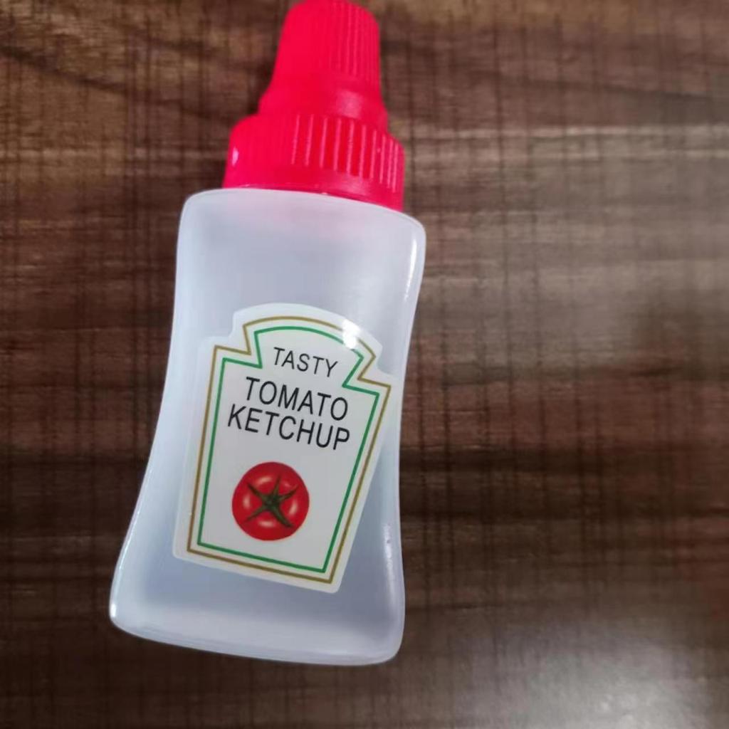 Portable Mini Squeeze Bottle for Tomato Salad Dressing and Honey Dispenser