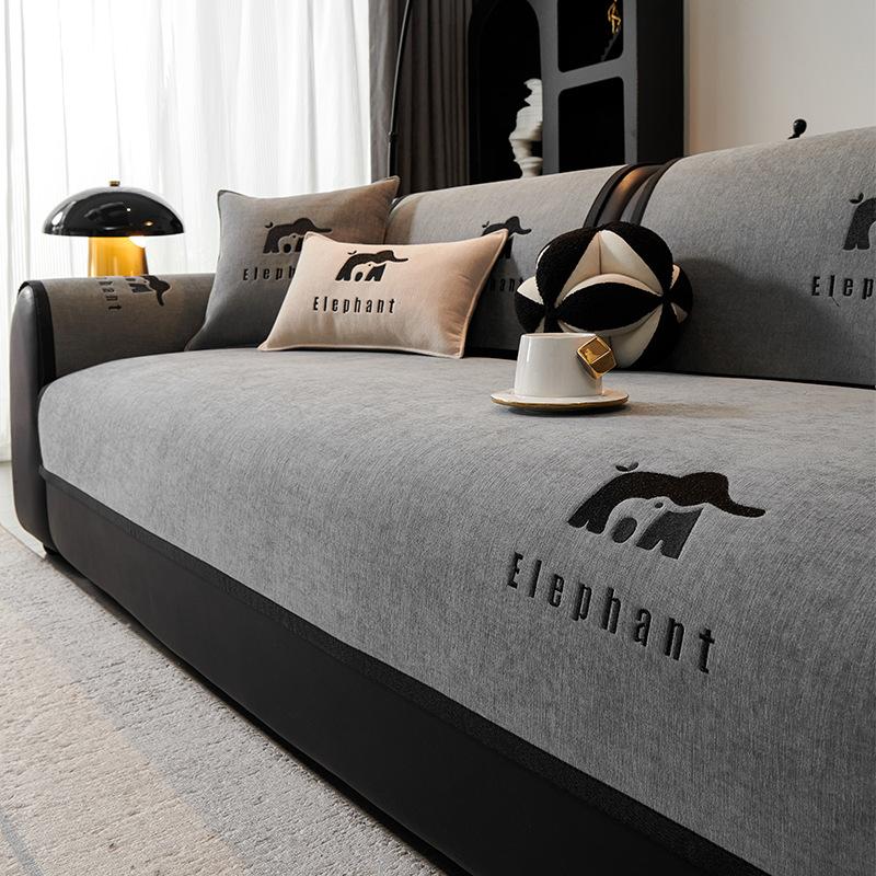

Light Luxury and Simple Sofa Cover Anti Slip Sofa Cover Fabric Suitable for All Seasons High-end Feeling Living Room Cushion 70x70cm