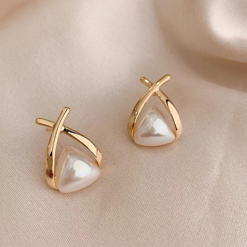 Design Sensory Geometry Cross Triangle Pearl Dropping Earrings New Cute Earrings for Cute Girls Fashion Jewelry Accessory