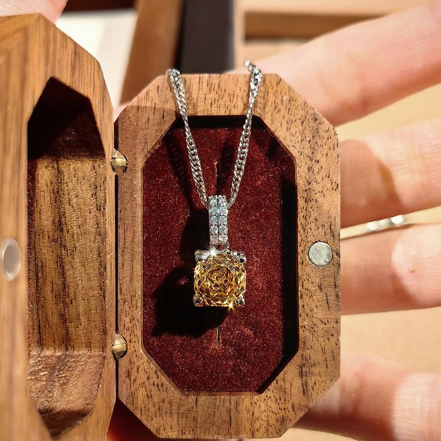 Classic Bull Head Star Anise Rose Cut Paraiba Pendant Necklace Colorful Diamond Stud Earrings Pink Diamond Ring Sea Blue Bracelet