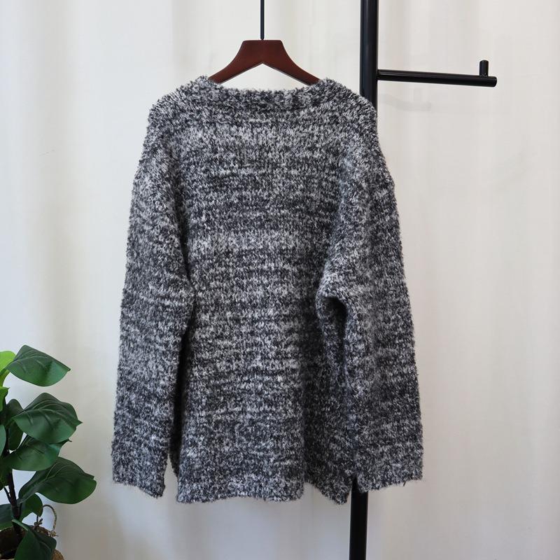 Autumn and winter new loose V-neck knitted cardigan design sense lazy style high sense sweater jacket women
