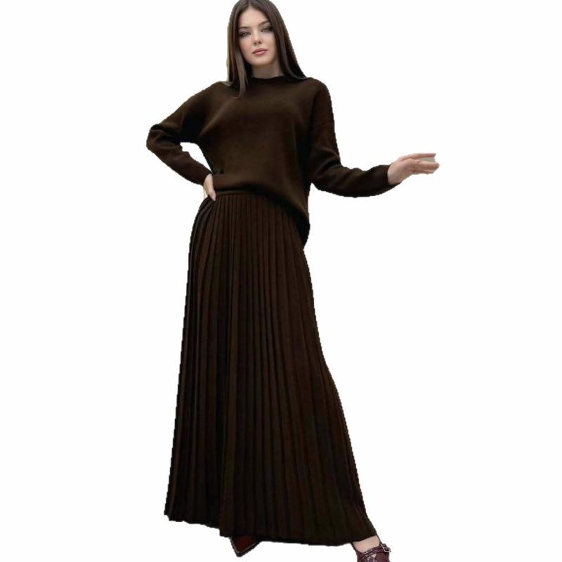 2025 Autumn Women's Round Neck Loose Knit Top & A-Line Skirt Set