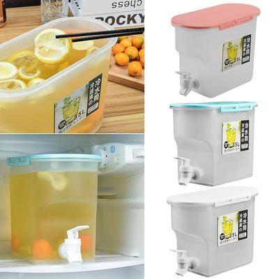 Plastic Beverage Dispenser Fruit Teapot Cold Water Jug Convenient Drink Dispenser