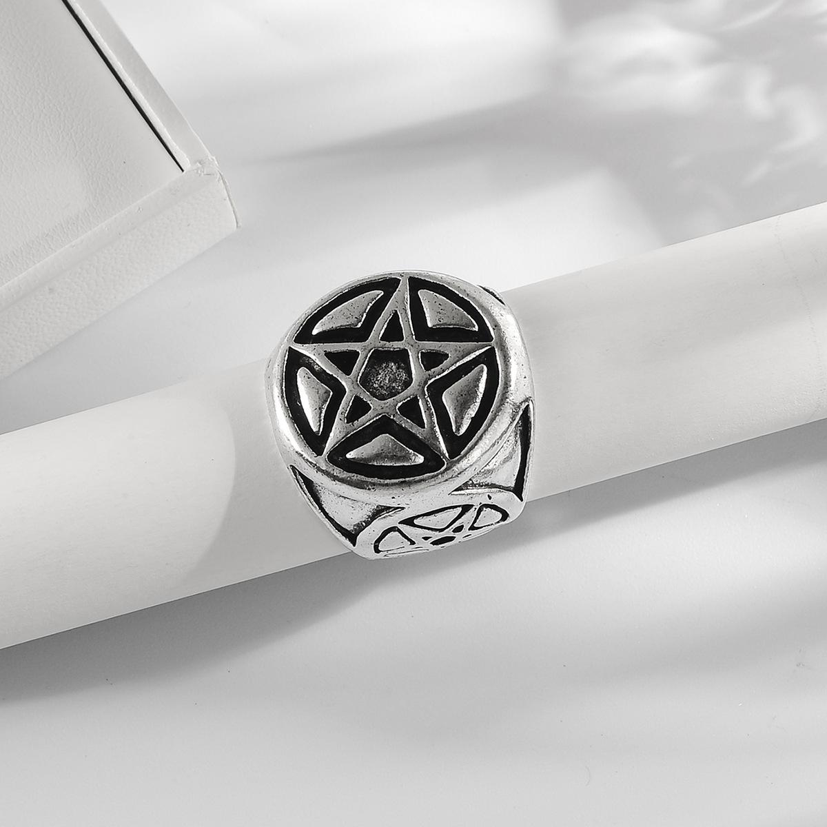 Retro Five-Pointed Star Ring - European and American Fashion Jewelry Trend Size 7