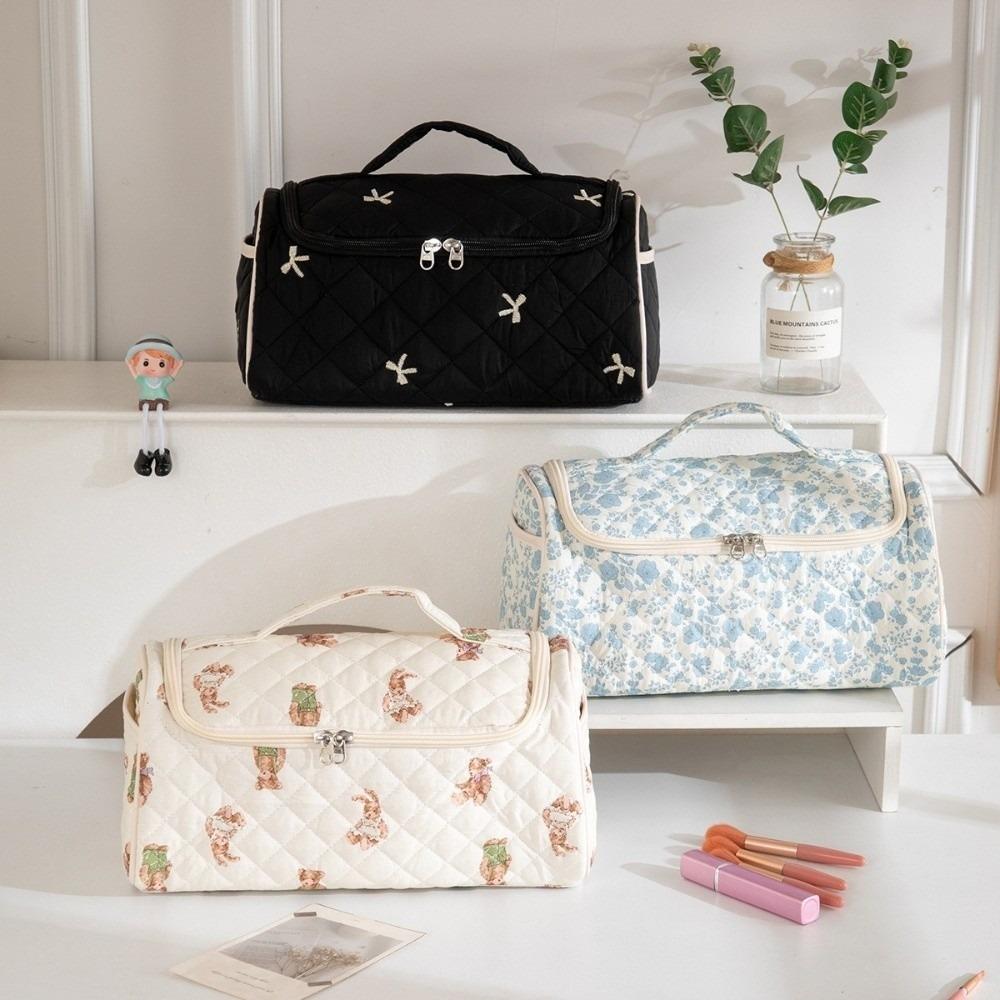 Trendy Toiletry Bag Quilted Makeup Bag Large Capacity Portable Cosmetic Bag Bowknot High-quality Travel Storage Pouch for Women