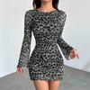 Vestido Mini ajustado de manga larga con estampado de leopardo y malla para mujer