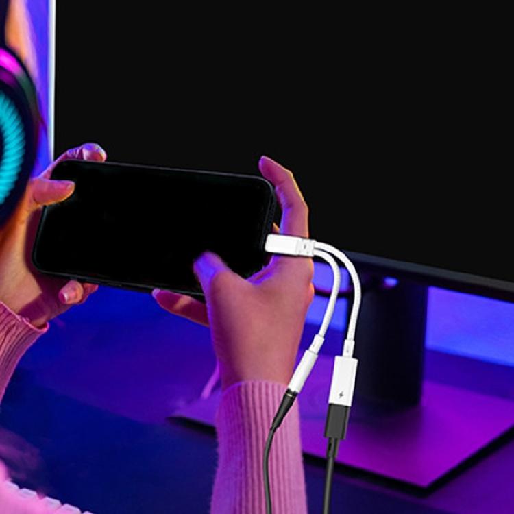 Lightweight USB C to 3.5mm Converter Type C Charging Adapter 2 In 1 with 15W Fast Charging 16bit 48Khz Decoding