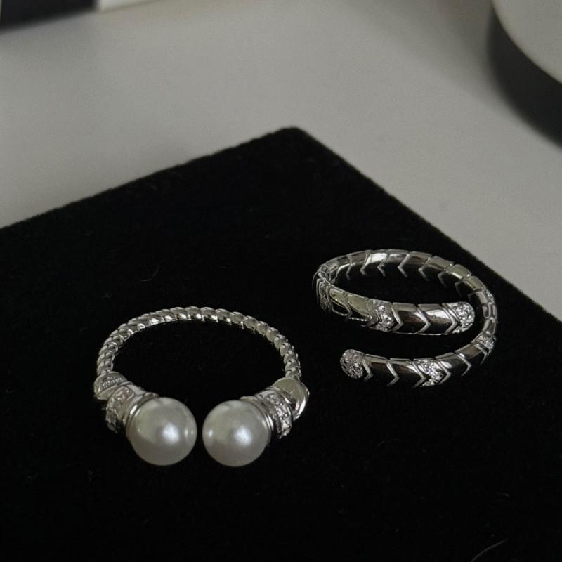 Elegant Retro Twisted Pearl Finger Ring With Stylish Arrow Shape And Sparkling Zircon For Women