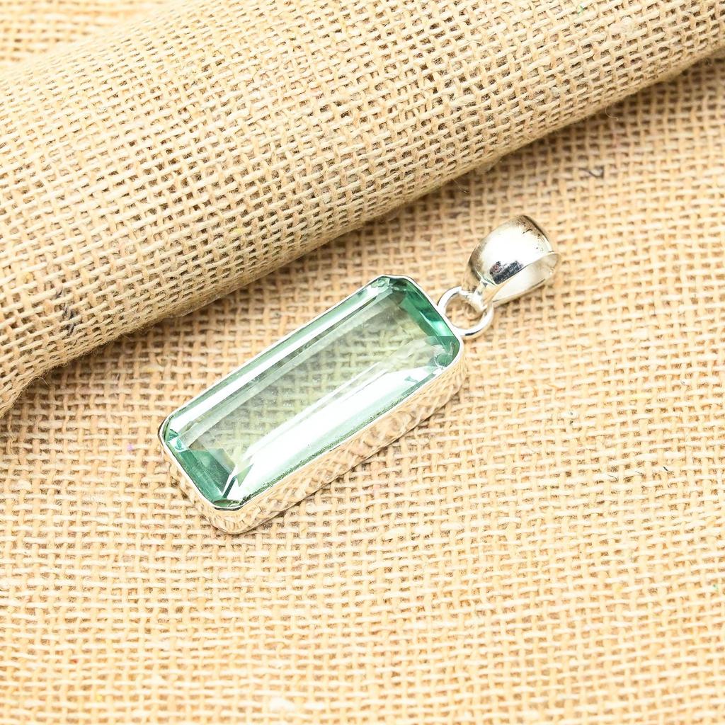 Apatyt Akwamarynowy Kamień Szlachetny Ręcznie Robiony Srebro Próby 925 Biżuteria Wisiorek Na Prezent Ślubny