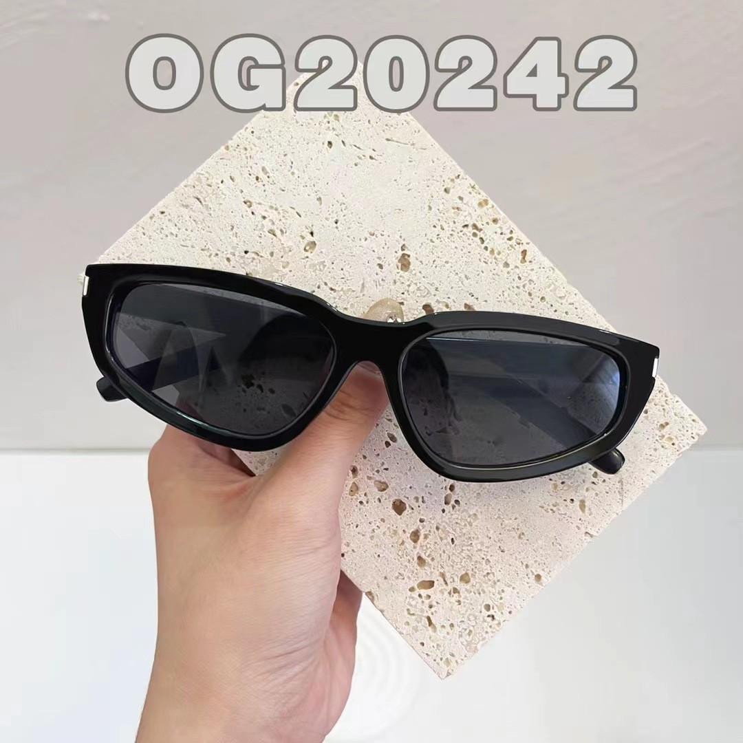 

Cat Eye Sunglasses Women Fashion Trendy Anti-reflective UV Protection Driving Travelling Sun Glasses for Women Men