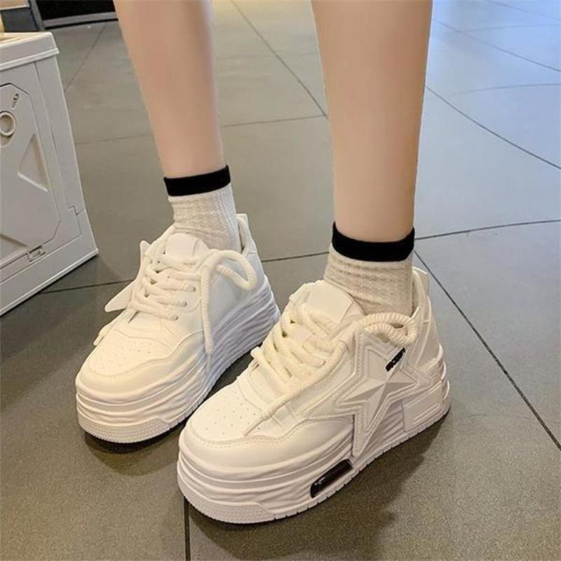 

Новые женские повседневные студенческие туфли на толстой подошве-губке 40 белый