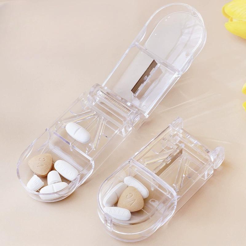

Portable Pill Cutter and Organizer Box with Quarter Splitter Medicine Storage Case for Vitamins Tablets Daily Medication прозрачный