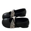 Retro literary and artistic style women wear lazy flat Mary Jane shoes in autumn