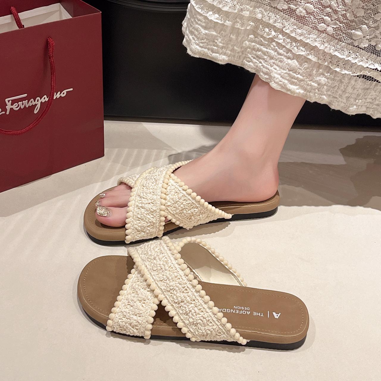 

Римские классные тапочки дизайн отпуск мягкий низ нежный пляж классные тапочки женские гигантские однословные перетащить ниша французский ретро 40