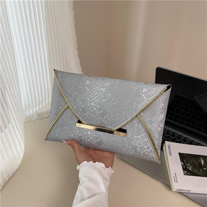 

Spring new trend new envelope dinner bag glossy casual simple clutch bag fashionable women s bag срібний