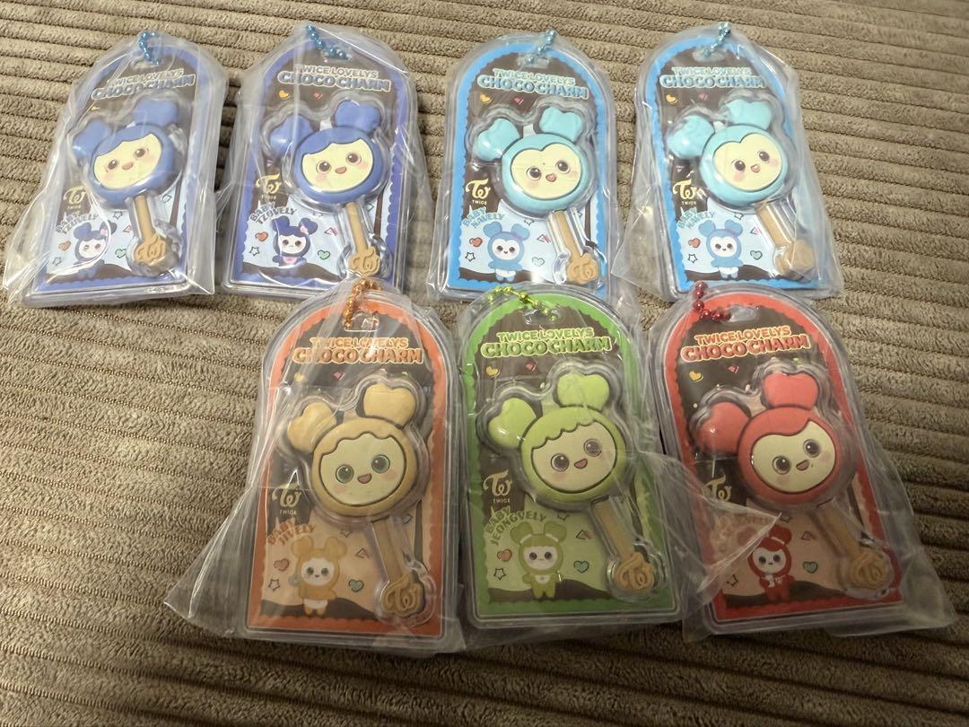 

[USED] TWICE Bolo Keychain