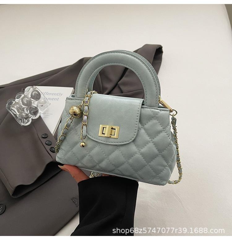 Xiaoxiangfeng Chain Handbag Women's 2025 New Trendy Fashion Diamond Commuter Bag High-end Niche Messenger Bag