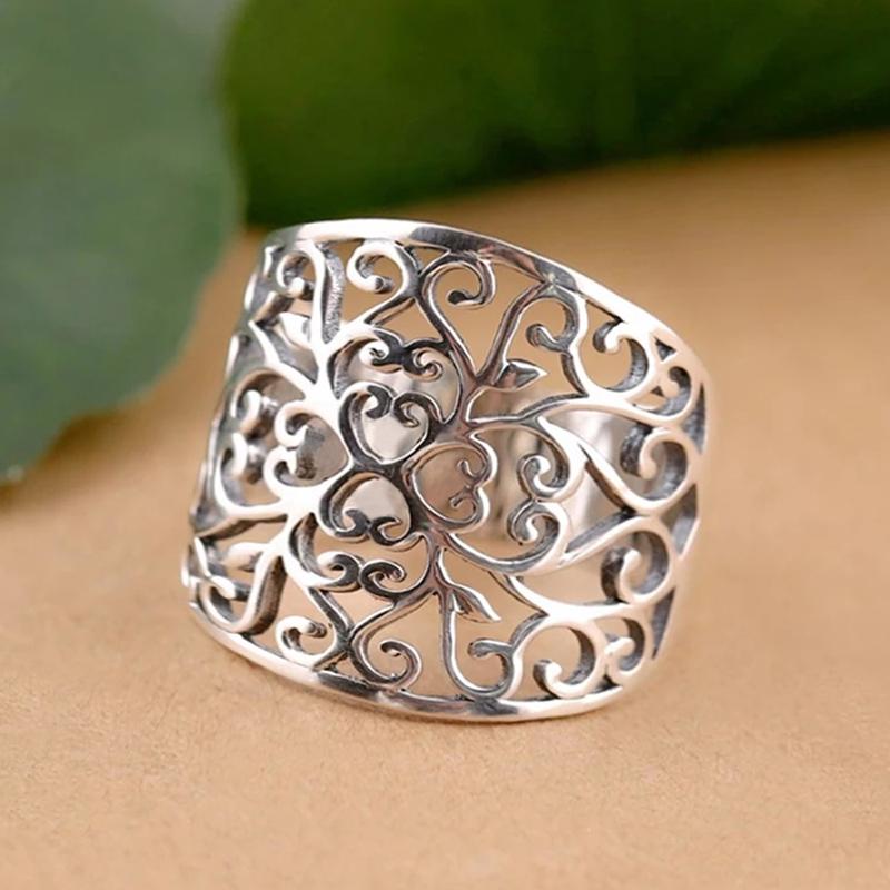 Huitan Hollow Out Aesthetic Ring for Women Gold Color/Silver Color Simple Stylish Lady Accessories Party Daily Statement Jewelry